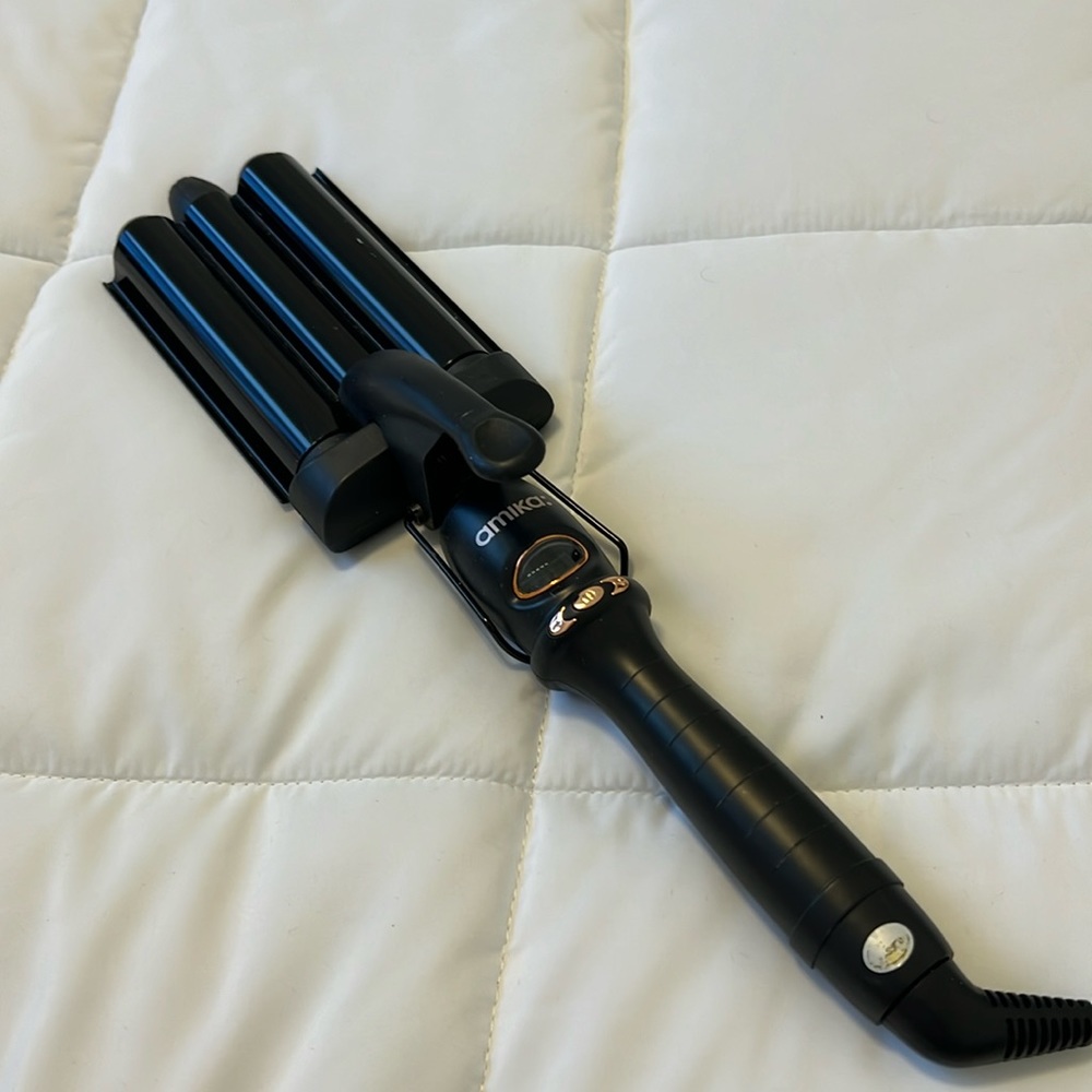 Amika High Tide Deep Waver